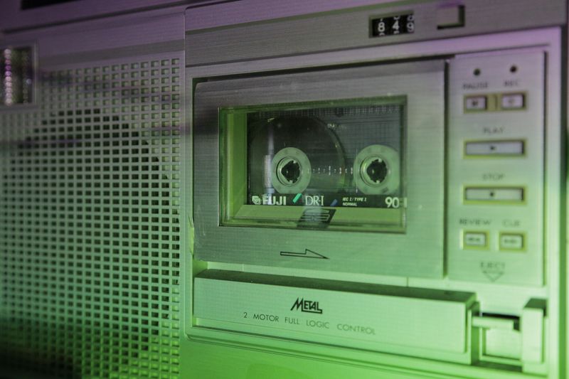 Magnetic Liaisons  Installation desktop