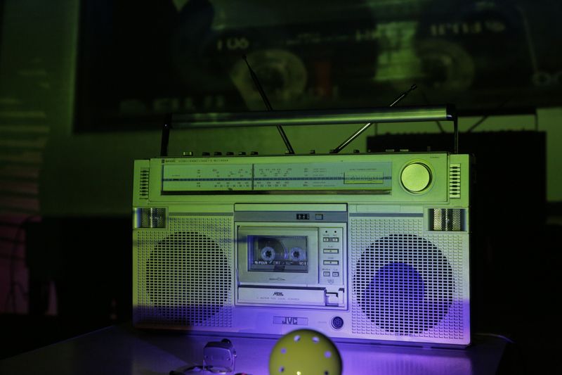 Magnetic Liaisons  Installation desktop